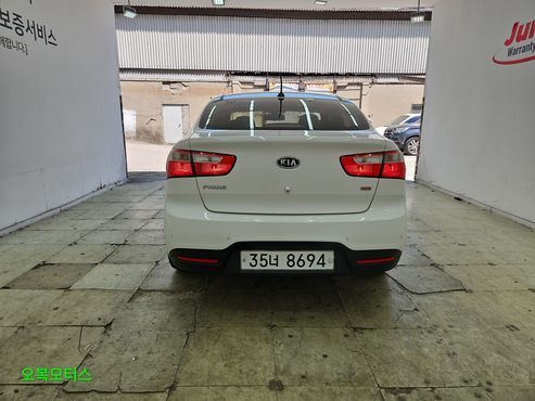 Kia pride 1.6 GDI Sedan Prestige — пробег 70 490 км — фото 4 из 5