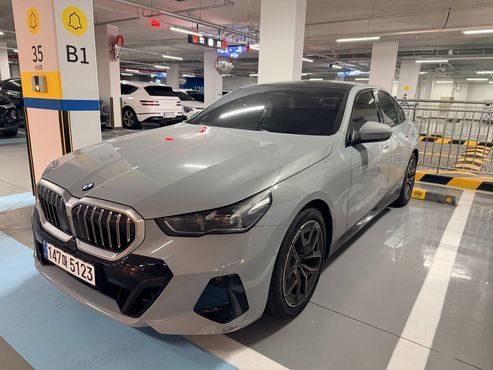BMW 5-Series 523d M Sport — пробег 4 900 км — фото 3 из 5