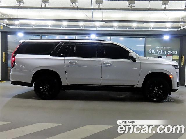 Cadillac Escalade 6.2 ESV ESV Sports Platinum — пробег 33 969 км — фото 2 из 5