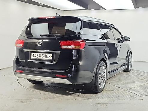 Kia Carnival 9-seater Noblesse — пробег 222 133 км — фото 4 из 5