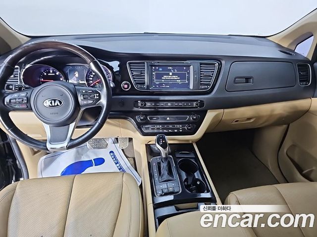 Kia Carnival из Кореи Encar