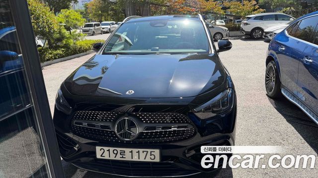 Mercedes-Benz GLA-Class GLA250 4MATIC — пробег 200 км — фото 2 из 5