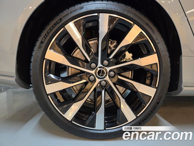 Volvo S90 из Кореи Encar