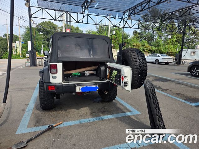 Jeep Wrangler 2.8 Diesel Rubicon 4Door — пробег 174 200 км — фото 2 из 5