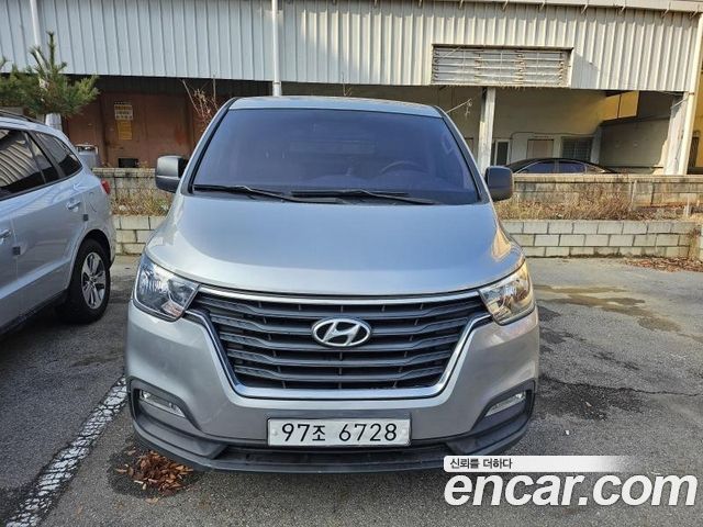 Hyundai Starex Van 3-Seater Style — пробег 105 642 км — фото 3 из 4