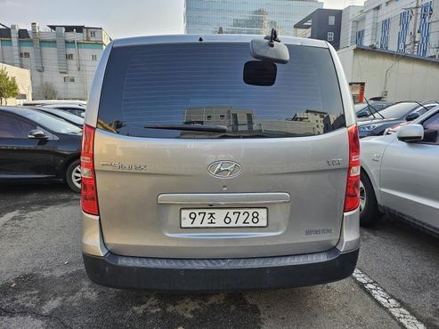 Hyundai Starex Van 3-Seater Style — пробег 105 642 км — фото 4 из 4