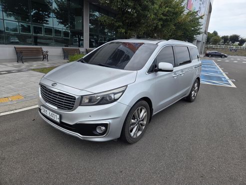 Kia Carnival 9-seater Prestige — пробег 130 000 км — фото 1 из 5