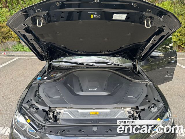 BMW i4 eDrive40 M Sports Pro — пробег 60 000 км — фото 5 из 5