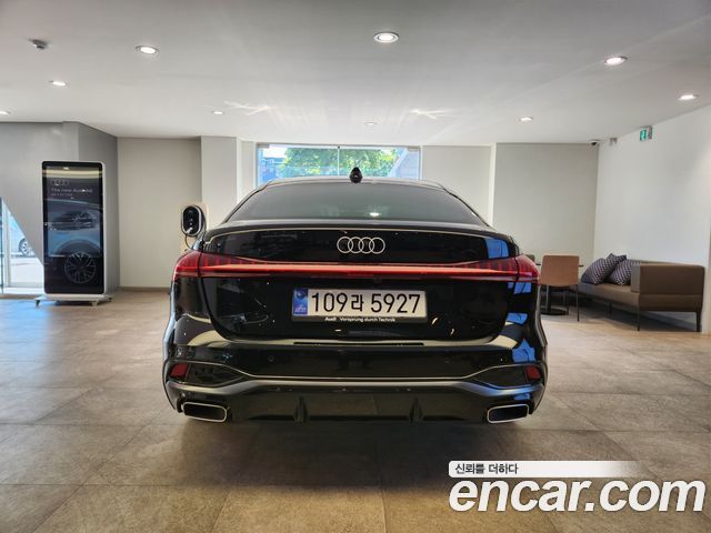 Audi A5 40 TFSI S Line — пробег 3 900 км — фото 1 из 5