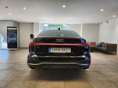 Audi A5 40 TFSI S Line — пробег 3 900 км — фото 1 из 5