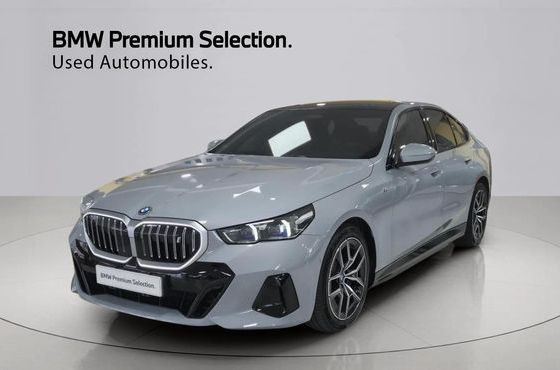 BMW i5 eDrive 40 M Sport — пробег 63 000 км — фото 1 из 5