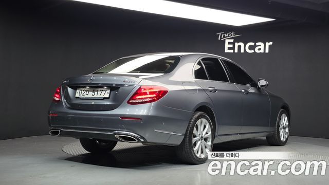 Mercedes-Benz E-Class из Кореи Encar