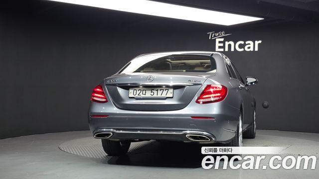 Mercedes-Benz E-Class из Кореи Encar