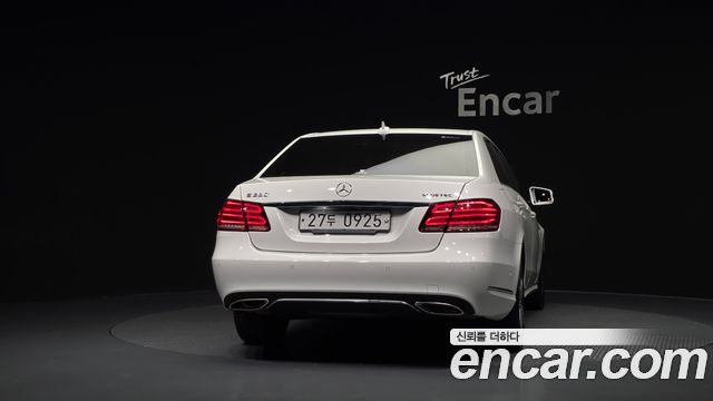 Mercedes-Benz E-Class E220 Bluetec Avantgarde — пробег 67 145 км — фото 4 из 5
