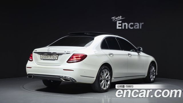 Mercedes-Benz E-Class из Кореи Encar