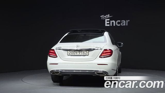 Mercedes-Benz E-Class из Кореи Encar