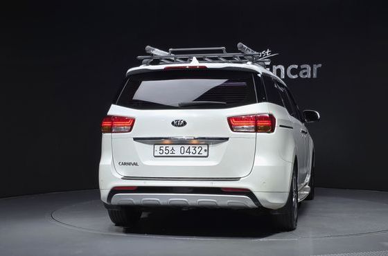 Kia Carnival 9-seater Prestige — пробег 137 434 км — фото 4 из 5