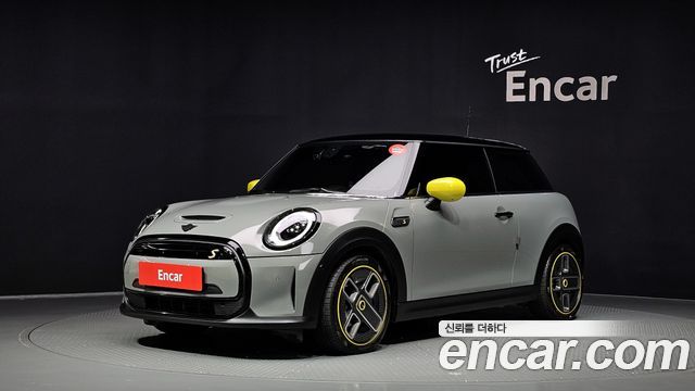 Mini Cooper SE Electric 3rd — пробег 13 098 км — фото 1 из 5