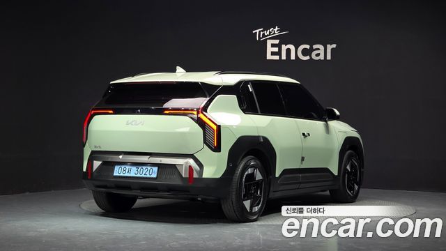 Kia EV3 Long Range 2WD Earth — пробег 132 418 км — фото 2 из 5