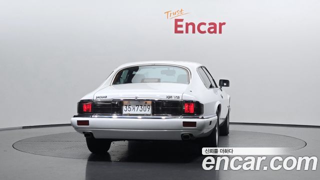 Jaguar XJS Coupe — пробег 119 992 км — фото 4 из 5