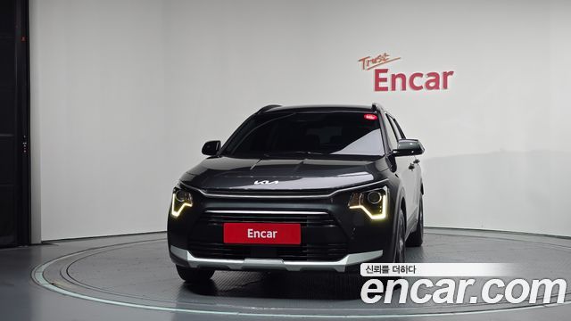 Kia Niro Prestige — пробег 53 248 км — фото 3 из 5
