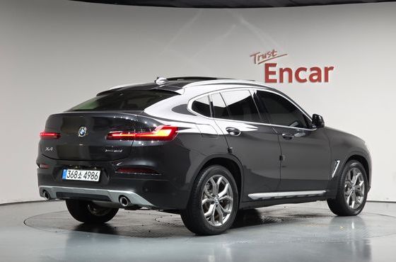 BMW X4 xDrive20d xLine — пробег 137 248 км — фото 2 из 5