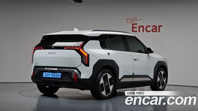 Kia EV3 из Кореи Encar