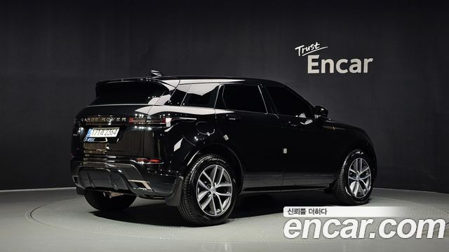 Land Rover Range Rover Evoque P250 Dynamic SE — пробег 5 287 км — фото 2 из 5