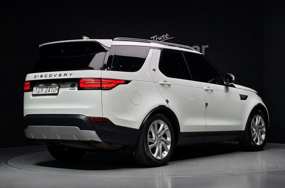 Land Rover Discovery 3.0 SD6 HSE — пробег 161 081 км — фото 2 из 5