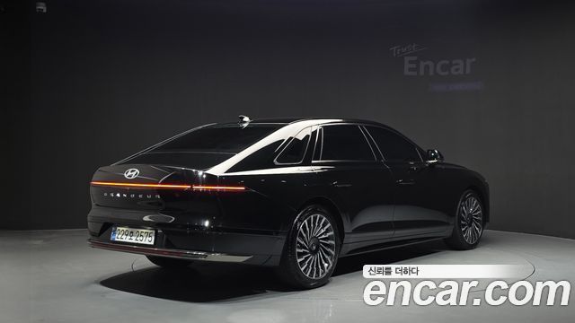 Hyundai Grandeur 2,5 Gasoline 2WD Calligraphy — пробег 51 077 км — фото 2 из 5