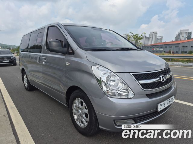 Hyundai Starex 12-Seater Wagon CVX Premium — пробег 194 000 км — фото 1 из 5