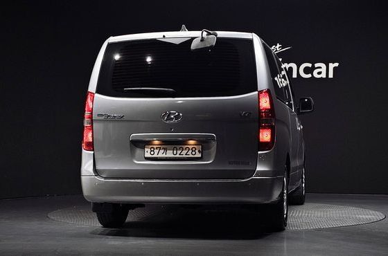 Hyundai Starex Van 5-Seater Modern — пробег 117 128 км — фото 4 из 5
