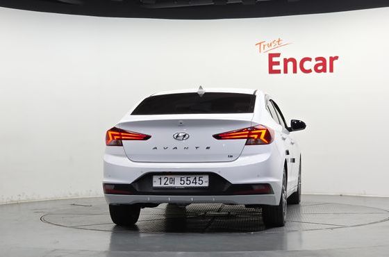 Hyundai AVANTE 1.6 Smart — пробег 71 513 км — фото 4 из 5