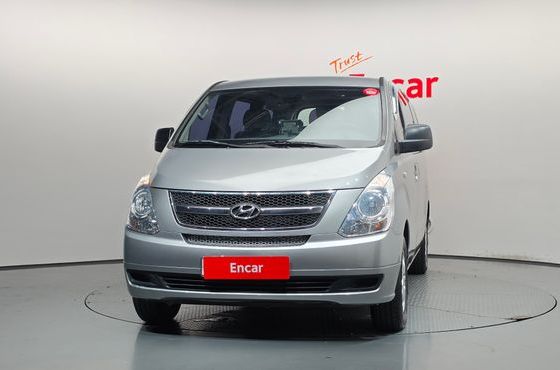 Hyundai Starex 12-Seater Wagon CVX Deluxe — пробег 167 948 км — фото 3 из 5