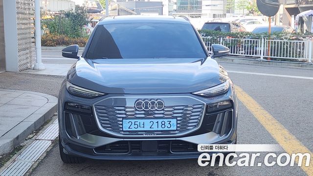 Audi Q6 e-tron S Line — пробег 357 км — фото 2 из 5