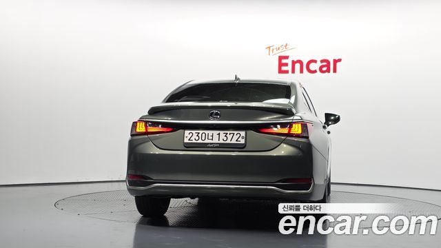 Lexus ES Executive — пробег 84 759 км — фото 4 из 5