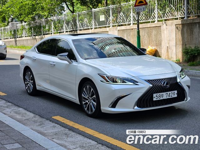 Lexus ES Luxury — пробег 65 372 км — фото 2 из 5