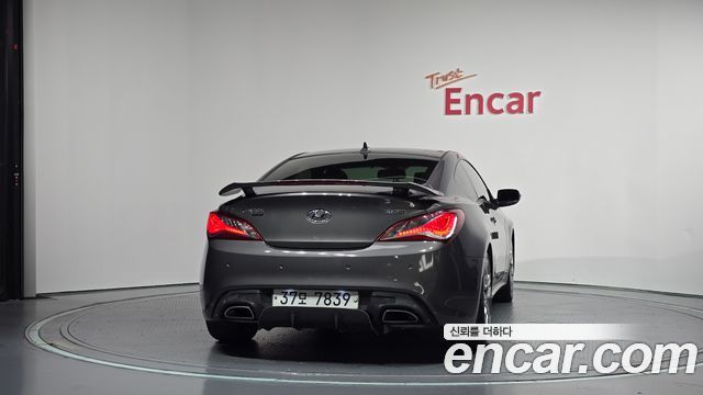 Hyundai Genesis из Кореи Encar