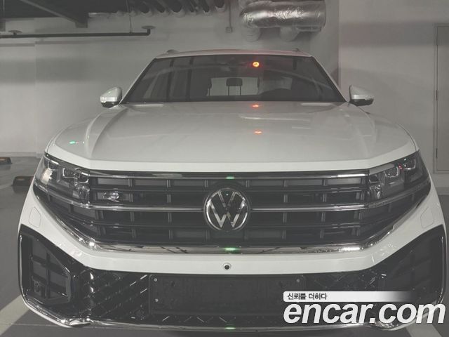 Volkswagen Touareg 3.0 TDI R-Line — пробег 10 км — фото 1 из 5