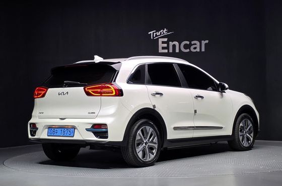 Kia Niro Prestige — пробег 107 511 км — фото 2 из 5