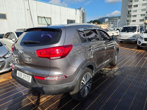 Kia Sportage Diesel 2WD Trendy — пробег 209 514 км — фото 3 из 5