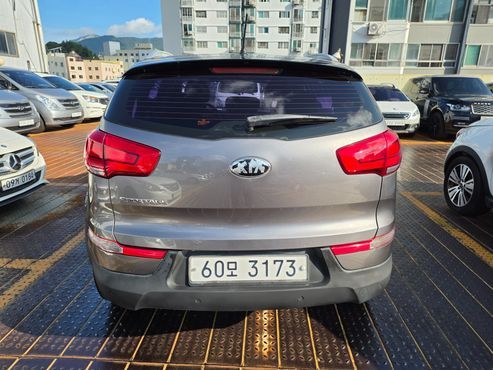 Kia Sportage Diesel 2WD Trendy — пробег 209 514 км — фото 4 из 5