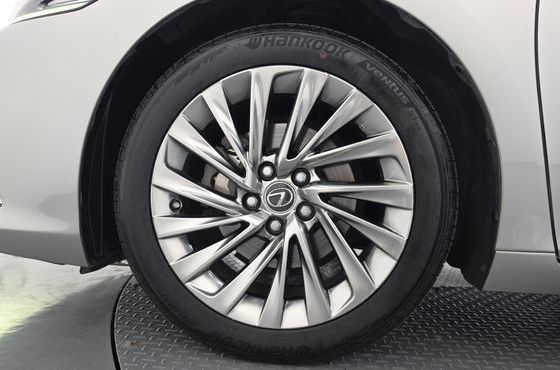 Lexus ES Executive — пробег 126 647 км — фото 5 из 5