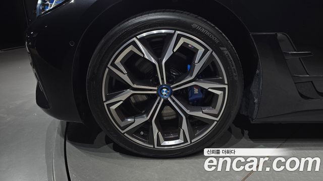 BMW i4 eDrive40 M Sports Pro — пробег 34 195 км — фото 5 из 5