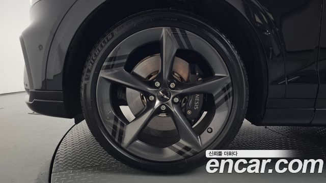 Genesis GV70 из Кореи Encar