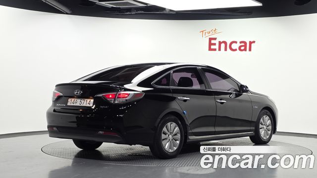 Hyundai Sonata 2.0 HEV Smart — пробег 134 898 км — фото 2 из 5