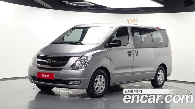 Hyundai Starex 11-Seater Wagon CVX Luxury — пробег 188 375 км — фото 1 из 5