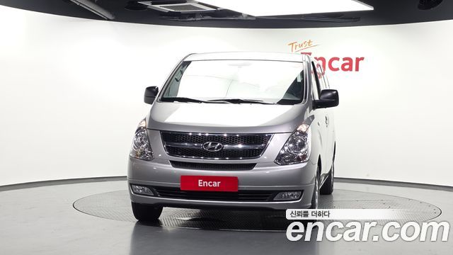 Hyundai Starex 11-Seater Wagon CVX Luxury — пробег 188 375 км — фото 3 из 5
