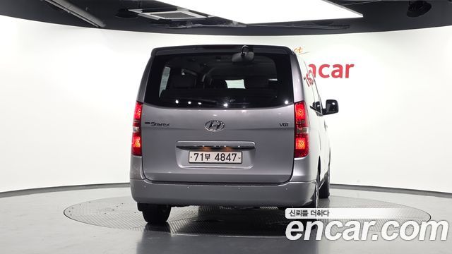Hyundai Starex 11-Seater Wagon CVX Luxury — пробег 188 375 км — фото 4 из 5