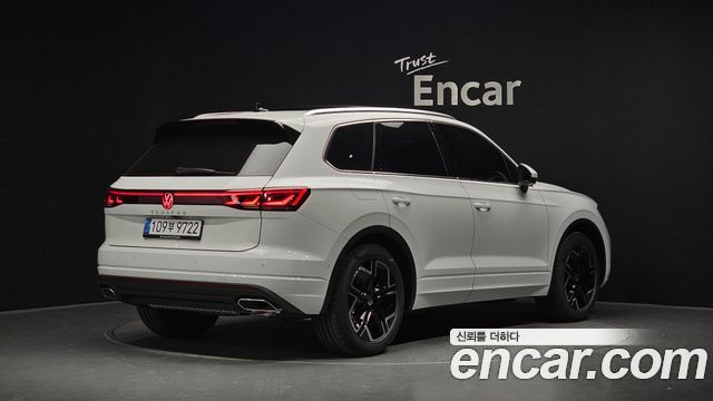 Volkswagen Touareg 3.0 TDI Prestige — пробег 50 км — фото 2 из 5